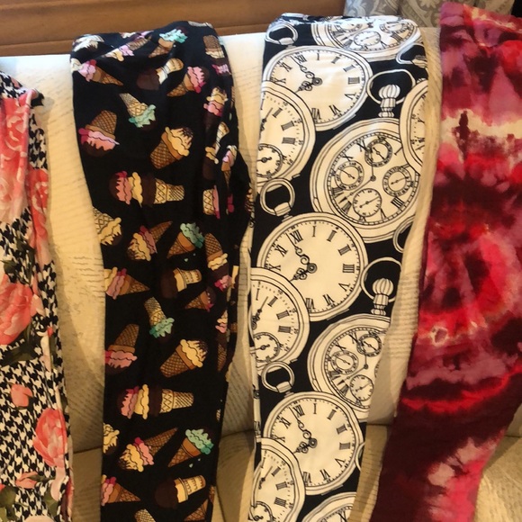 LOOK! Lularoe One Size leggings. 20+ different patterns available! 1 tween size - Picture 3 of 15
